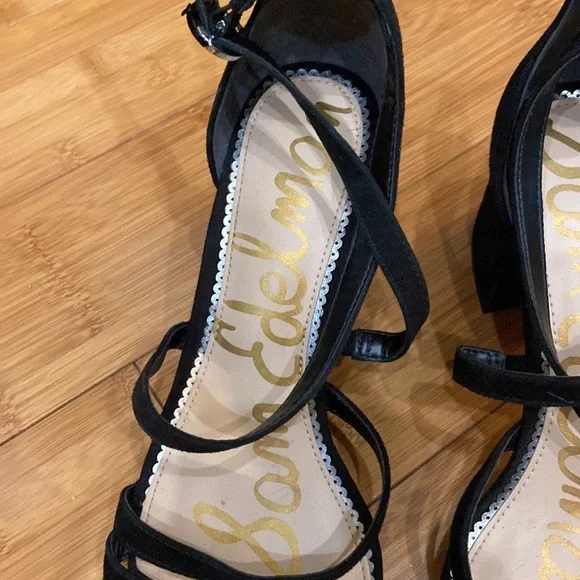 Sam Edelman 2.5 inch heels with cute straps - Picture 3 of 7